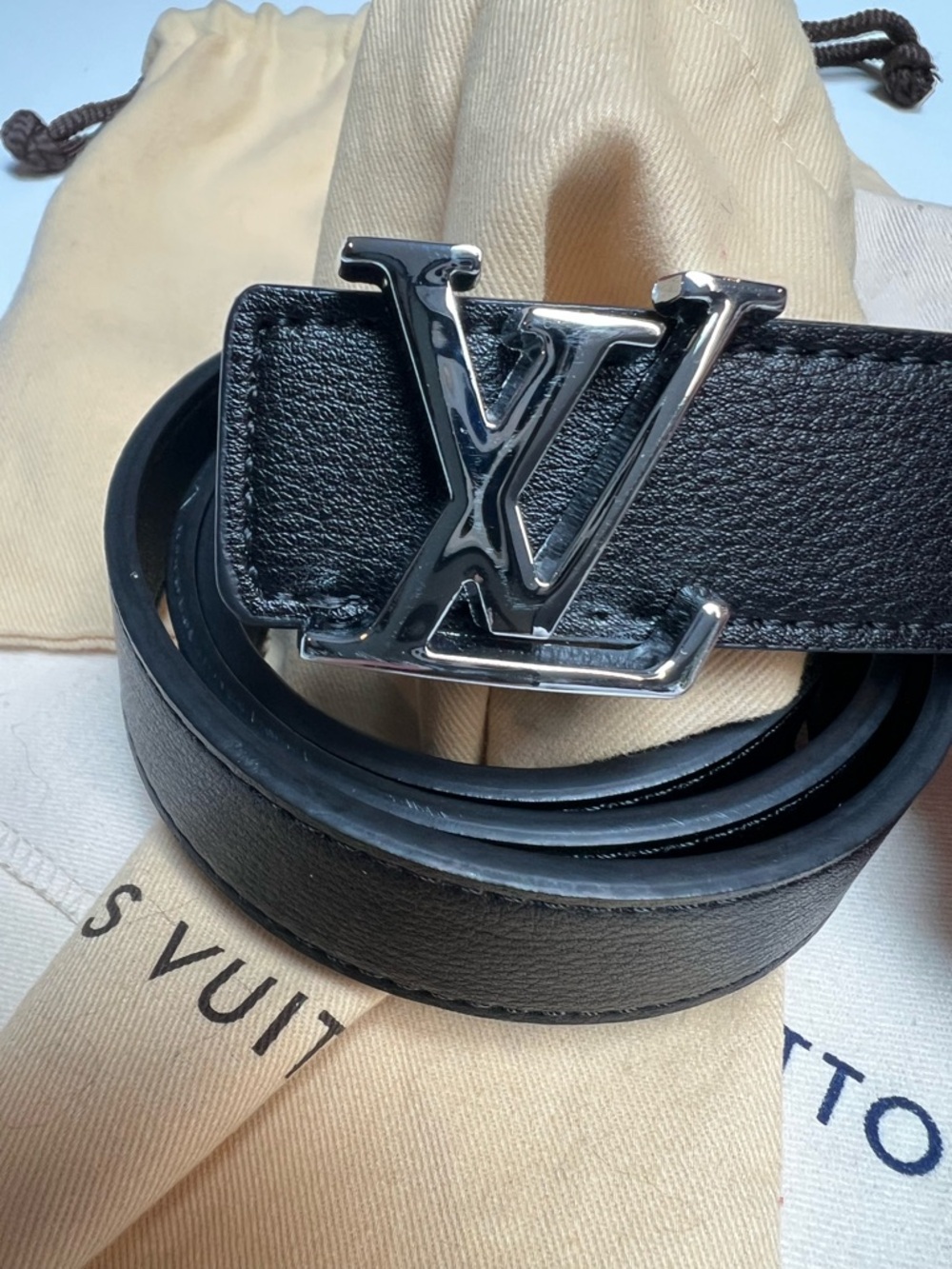 Louis Vuitton Black Leather Belt with Silver LV Initials Buckle - Picture 3 of 7